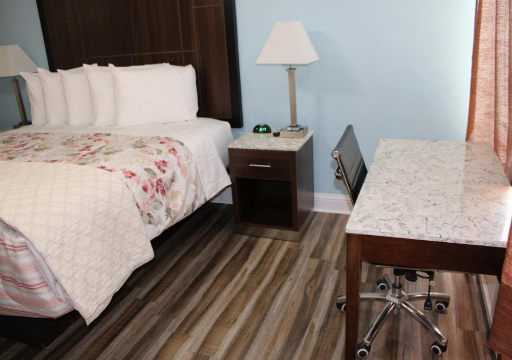 Dolphin Cove Motel Main image