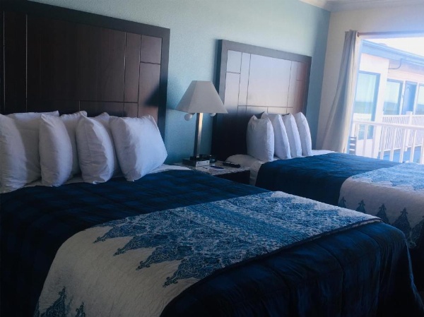 Dolphin Cove Motel image 10