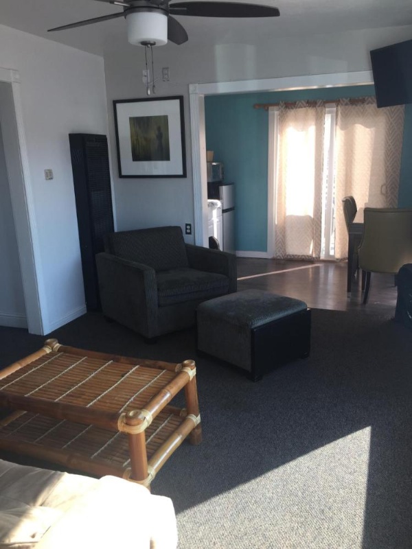 Dolphin Cove Motel image 56