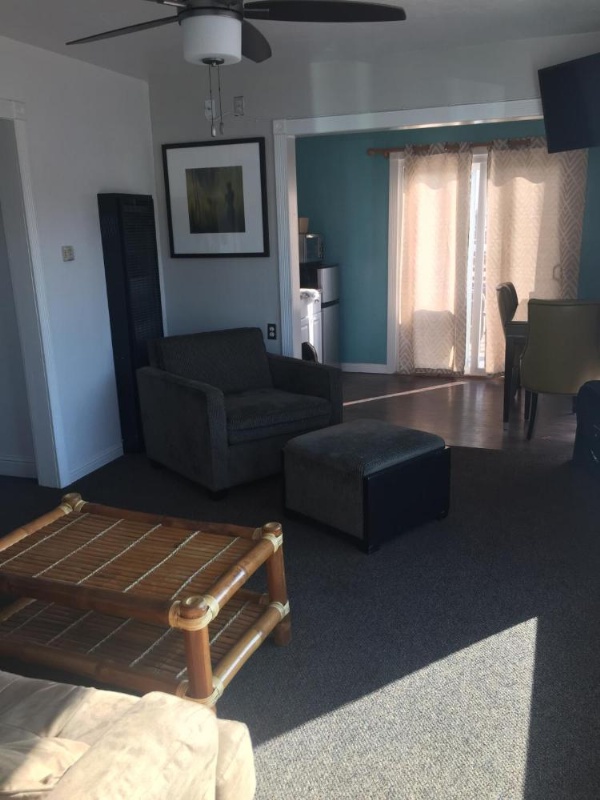 Dolphin Cove Motel image 67