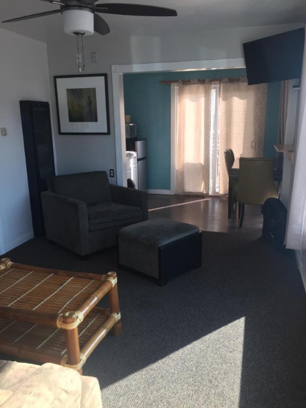 Dolphin Cove Motel image 69