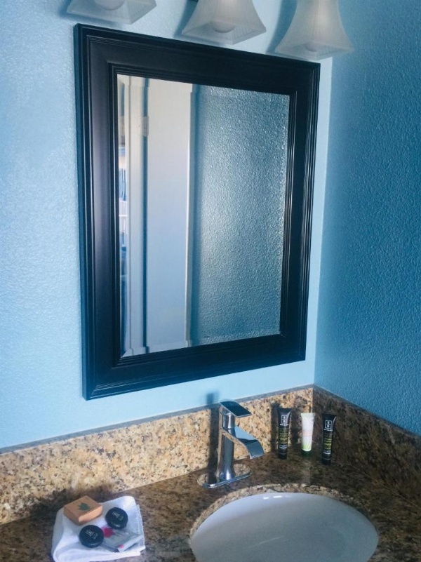 Dolphin Cove Motel image 7