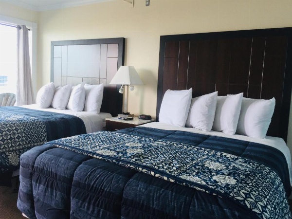 Dolphin Cove Motel image 97